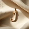 Pandantiv litera J cu diamante de 0.03ct
